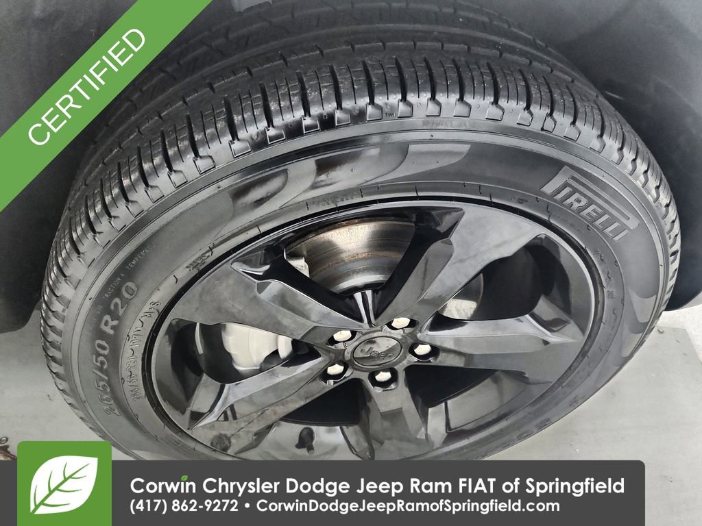 Used 2023 Jeep Grand Cherokee Limited w/ Black Appearance Package image 32