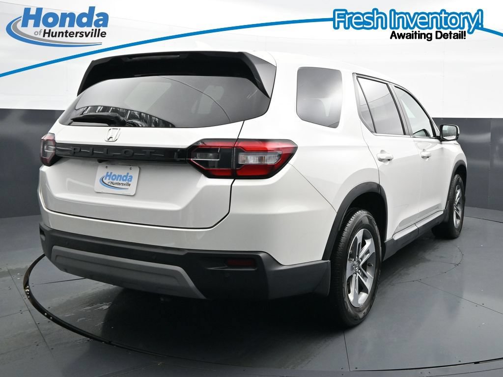 Used 2025 Honda Pilot EX-L image 10