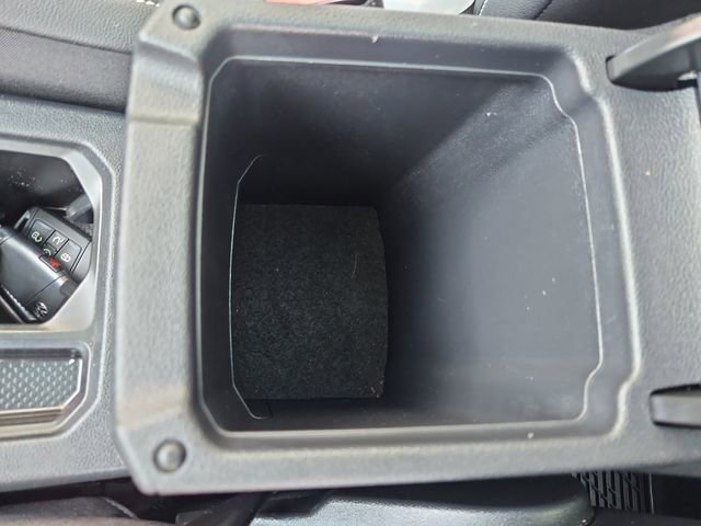 Used 2022 Volkswagen Tiguan SE R-Line image 48