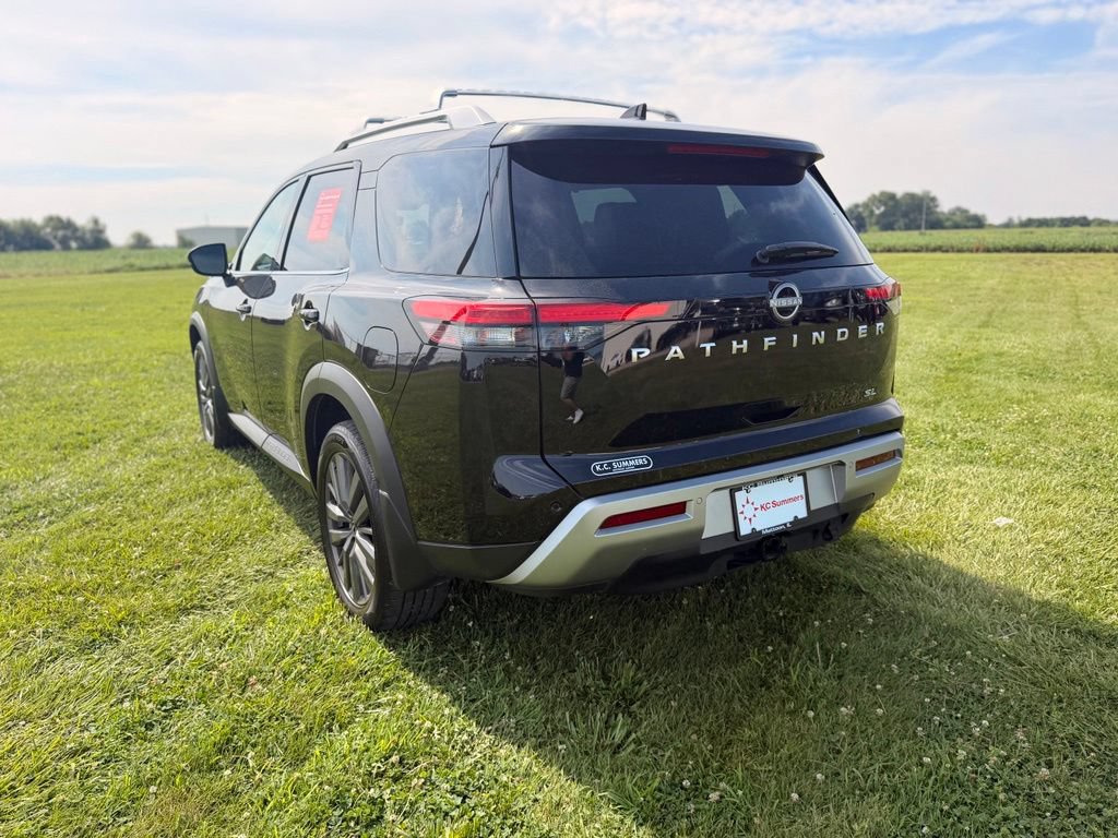 Certified 2025 Nissan Pathfinder SL w/ SL Premium Package FWD image 7