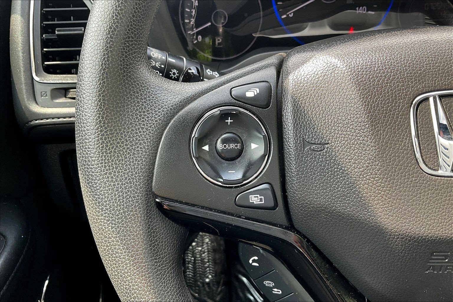 Used 2016 Honda HR-V EX image 11