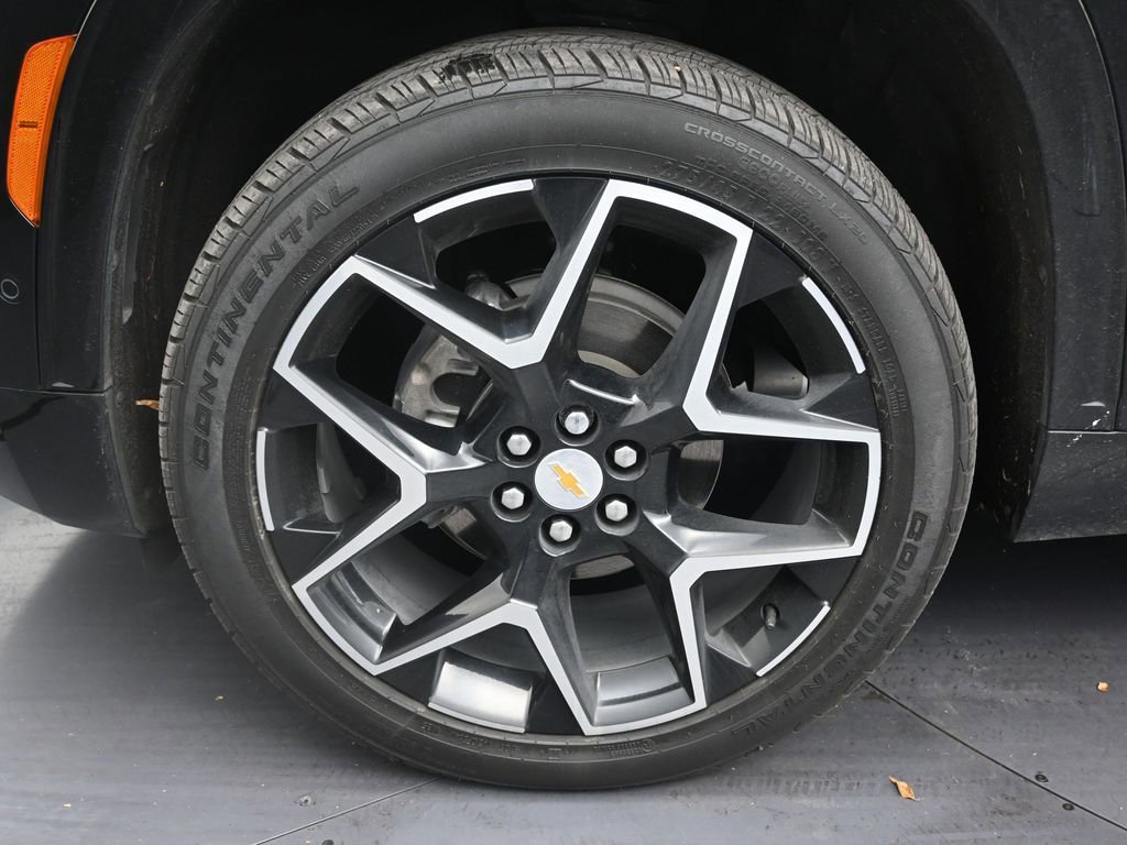 Used 2025 Chevrolet Traverse High Country image 9