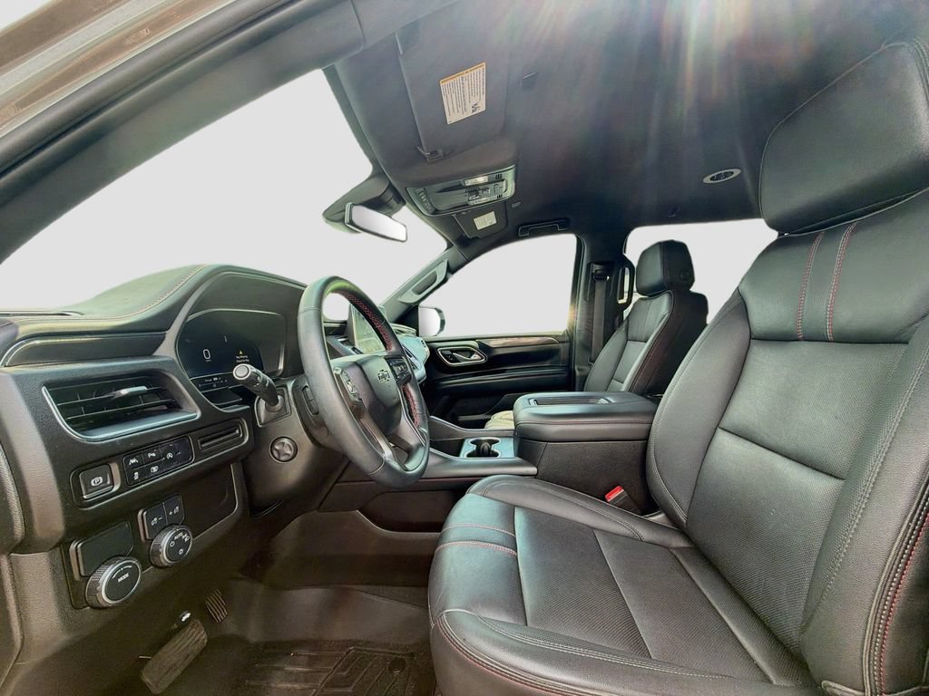 Used 2023 Chevrolet Suburban RST w/ Luxury Package RWD image 22