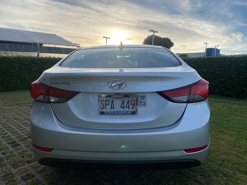 Used 2015 Hyundai Elantra SE w/ Option Group 02 FWD image 6