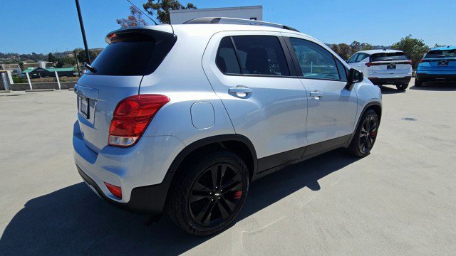 Used 2022 Chevrolet Trax LT w/ Redline Edition FWD image 8