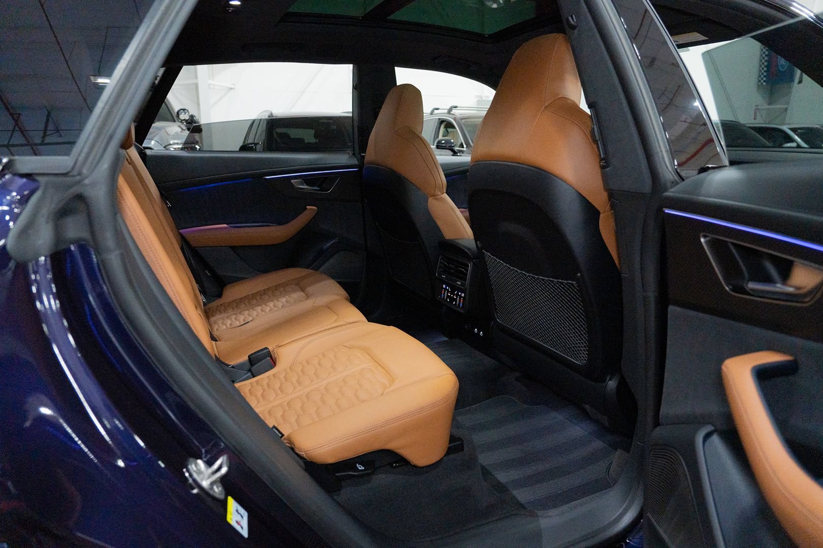 Used 2023 Audi RS Q8 AWD/4WD image 36