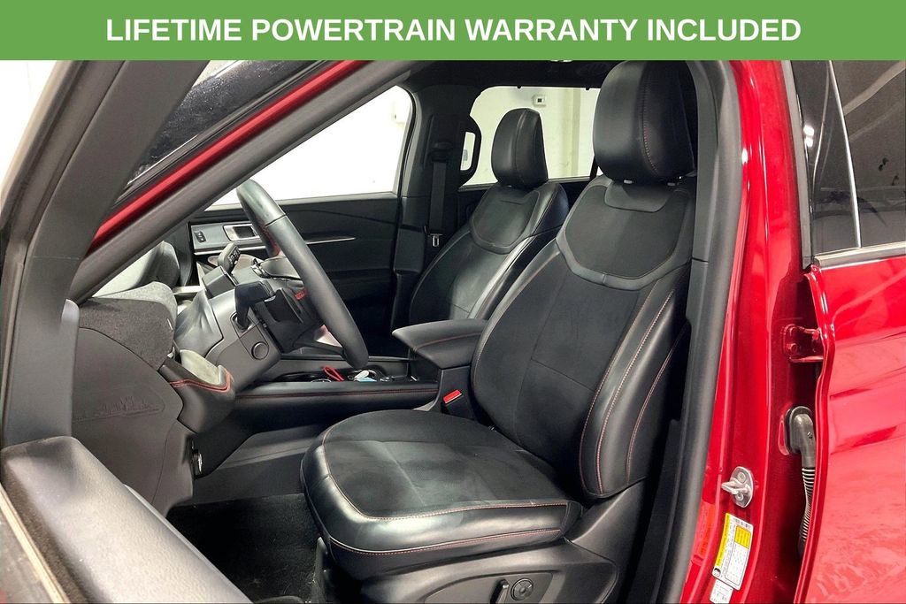Used 2025 Ford Explorer ST AWD/4WD image 33