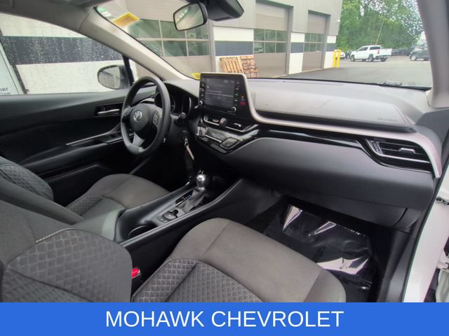 Used 2021 Toyota C-HR LE FWD image 28