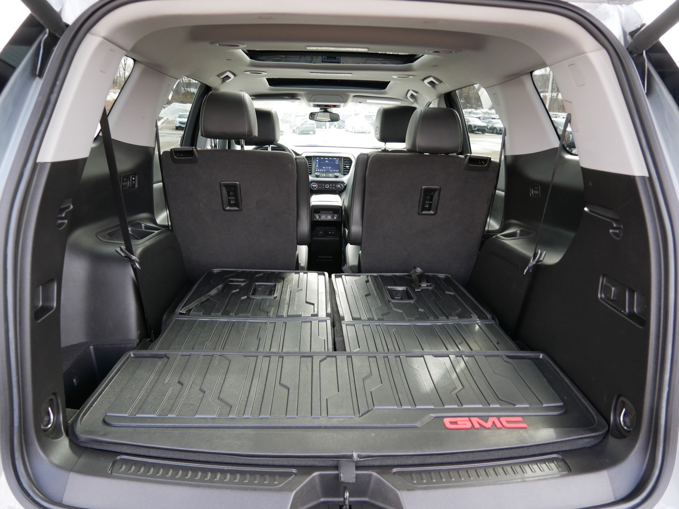 Used 2023 GMC Acadia SLT w/ Preferred Package image 19