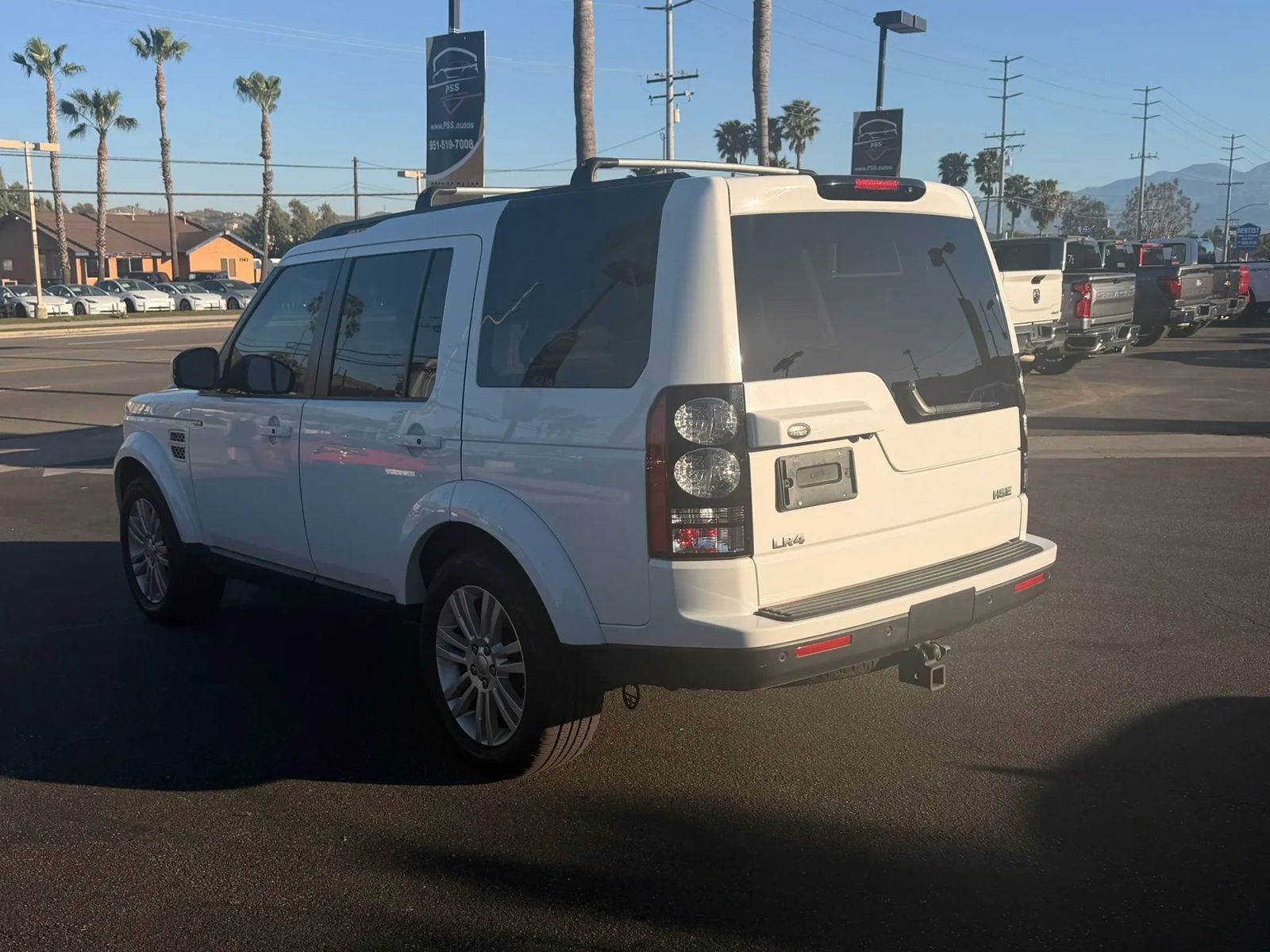 Used 2014 Land Rover LR4 HSE LUX image 4