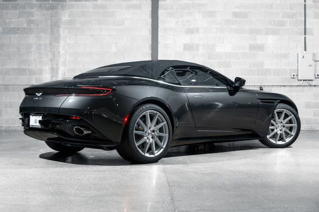 Used 2019 Aston Martin DB11 Volante image 39