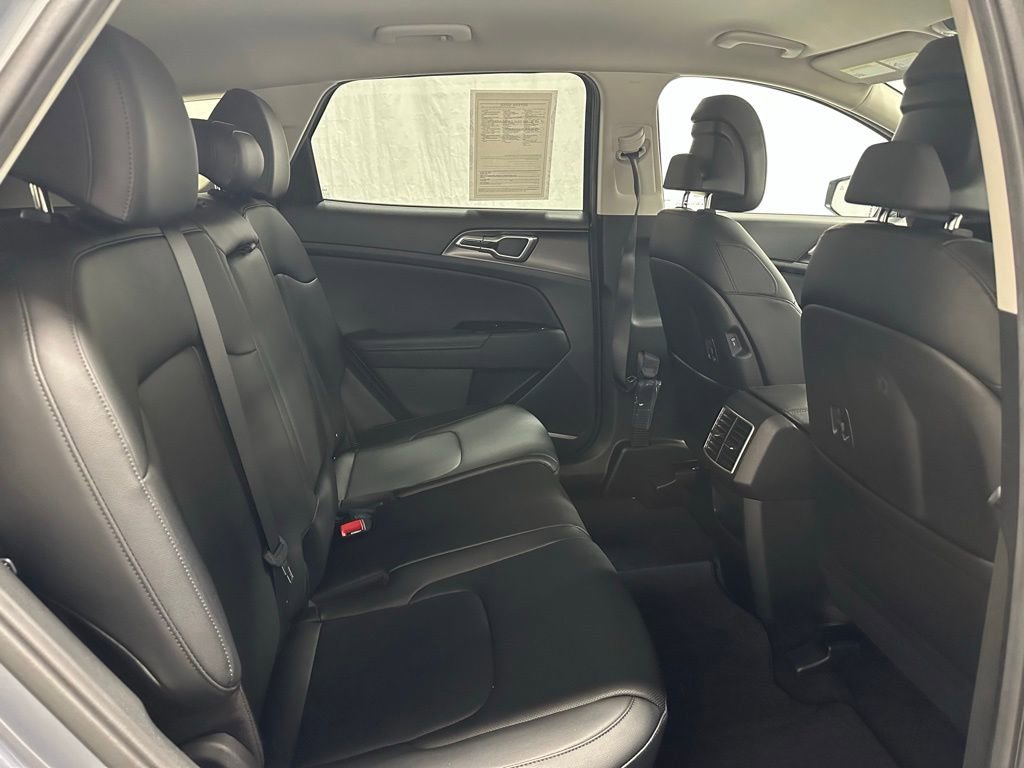Used 2023 Kia Sportage EX FWD image 50