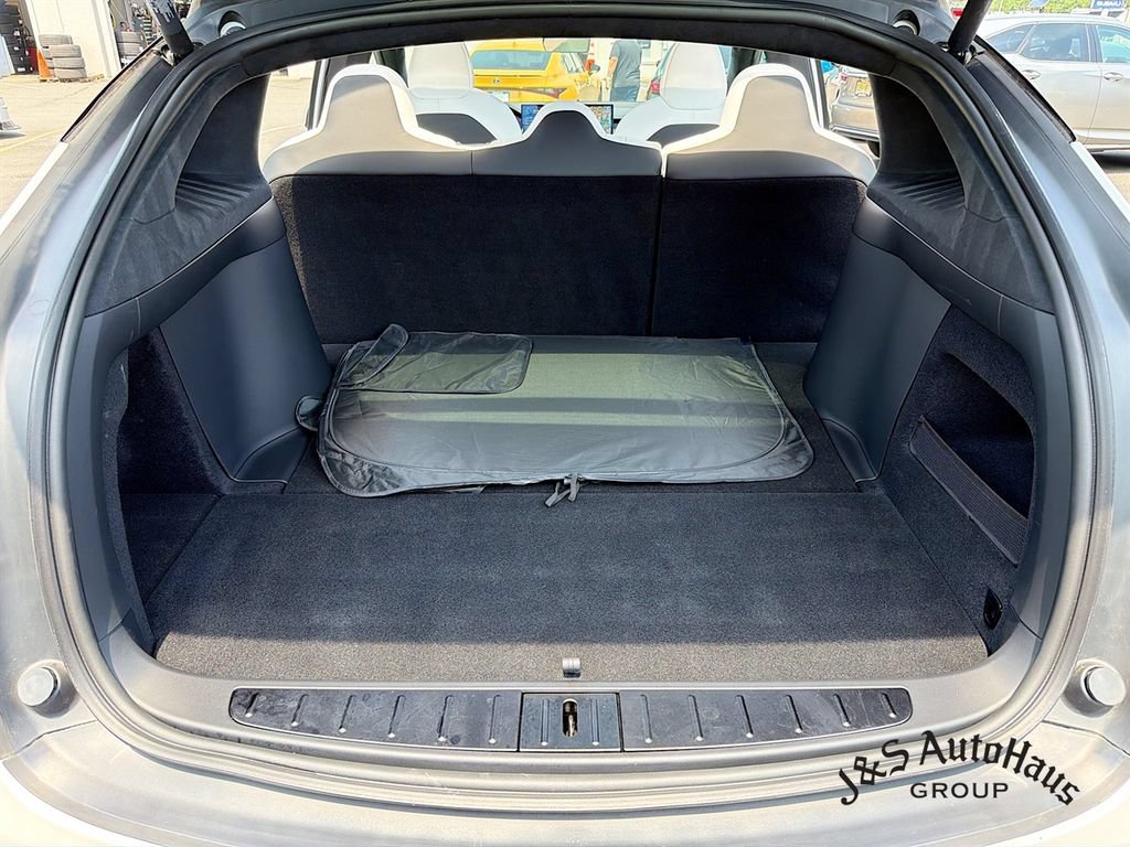 Used 2022 Tesla Model X AWD/4WD image 33
