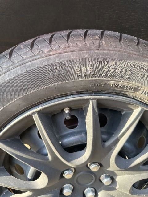 Used 2018 Toyota Corolla LE image 26