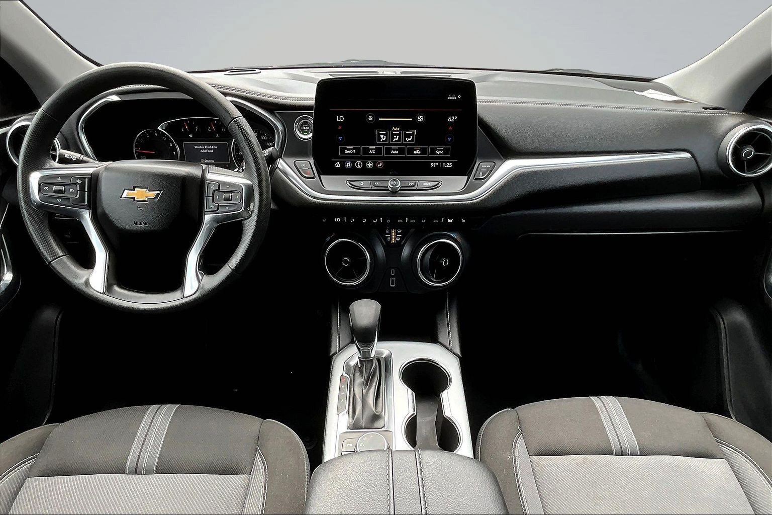 Used 2026 Chevrolet Blazer LT FWD image 6