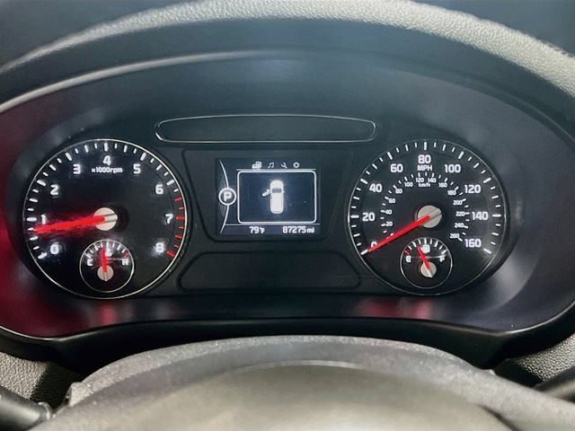 Used 2018 Kia Sorento FWD image 12