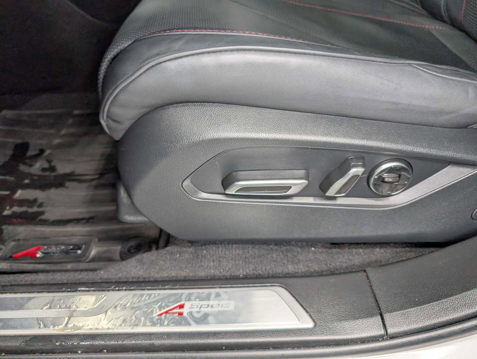 Used 2025 Acura RDX A-Spec image 39