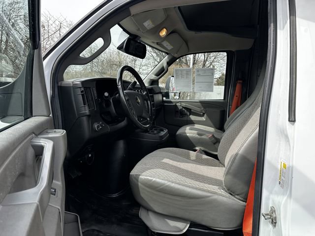 Used 2022 Chevrolet Express 3500 w/ Power Convenience Package image 18