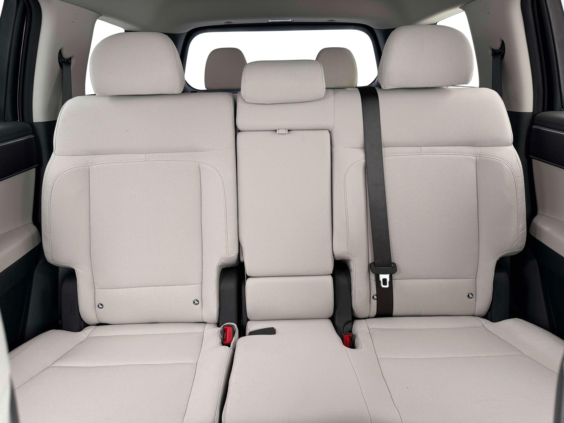New 2026 Hyundai Santa Fe SE FWD image 16