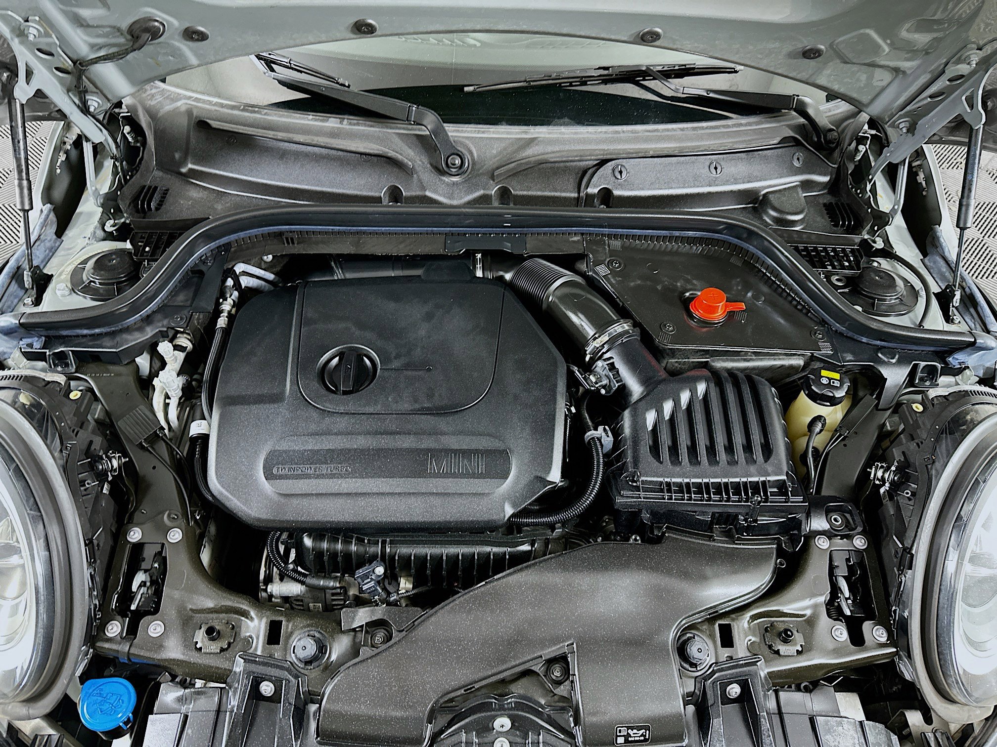 Used 2020 MINI Cooper 2-Door Hardtop image 30