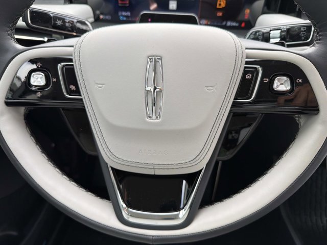 New 2026 Lincoln Aviator 2WD w/ Jet Appearance Package image 26