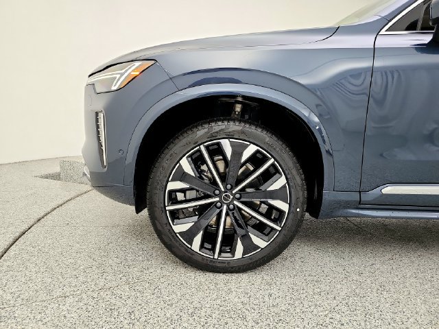New 2026 Volvo XC90 B6 Plus w/ Protection Package AWD/4WD image 30