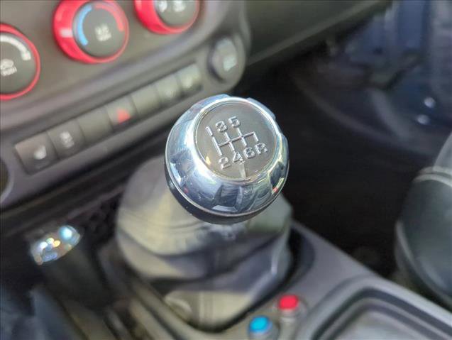 Used 2016 Jeep Wrangler Unlimited Sahara w/ Dual Top Group image 8