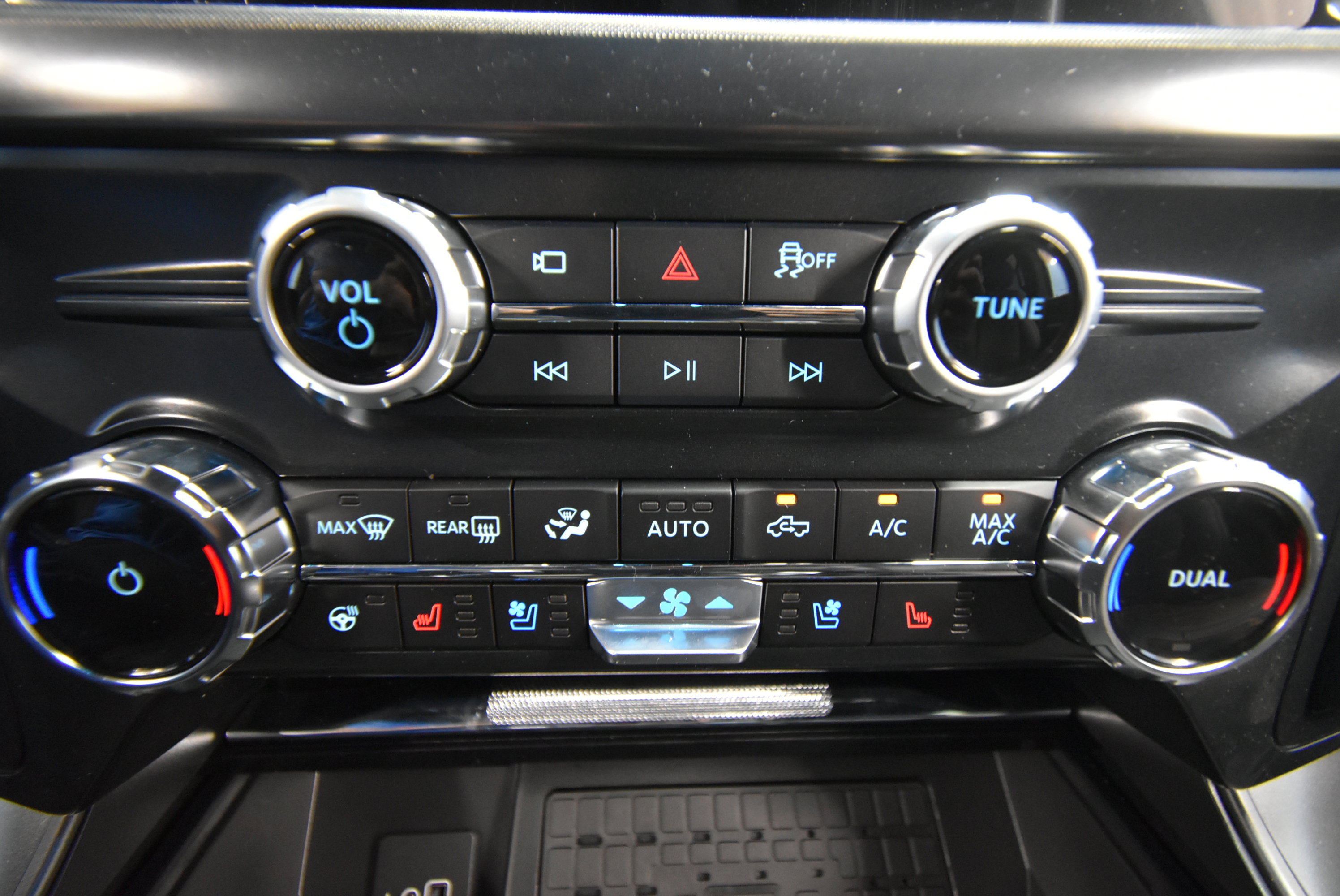 New 2025 Ford F150 Tremor w/ Equipment Group 402A High image 13