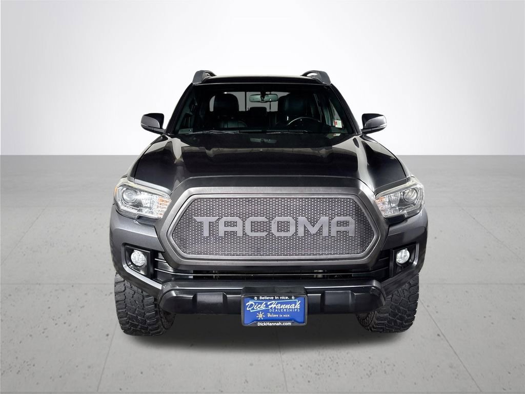 Used 2017 Toyota Tacoma TRD Off-Road w/ Tow Package (A/T) AWD/4WD image 3