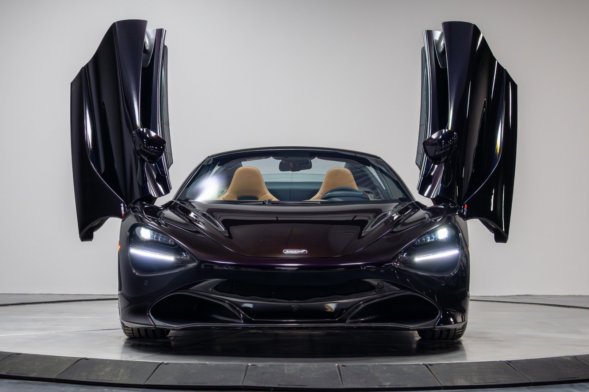 Used 2019 McLaren 720S Luxury RWD image 34