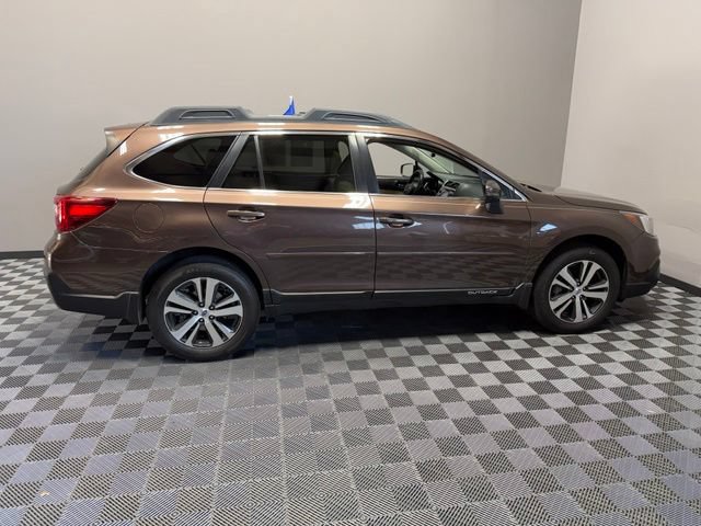 Used 2019 Subaru Outback 3.6R Limited AWD/4WD image 7