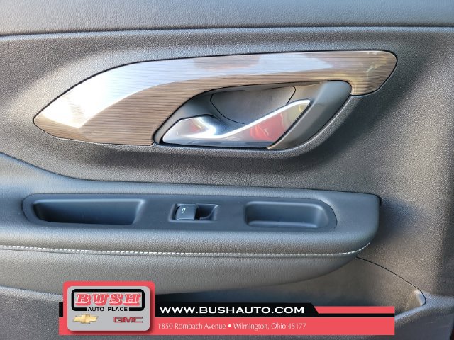 Used 2024 GMC Terrain Denali w/ Denali Premium Package AWD/4WD image 12