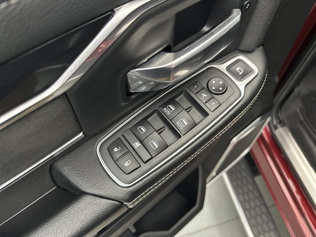 Used 2022 RAM 2500 Laramie AWD/4WD image 19