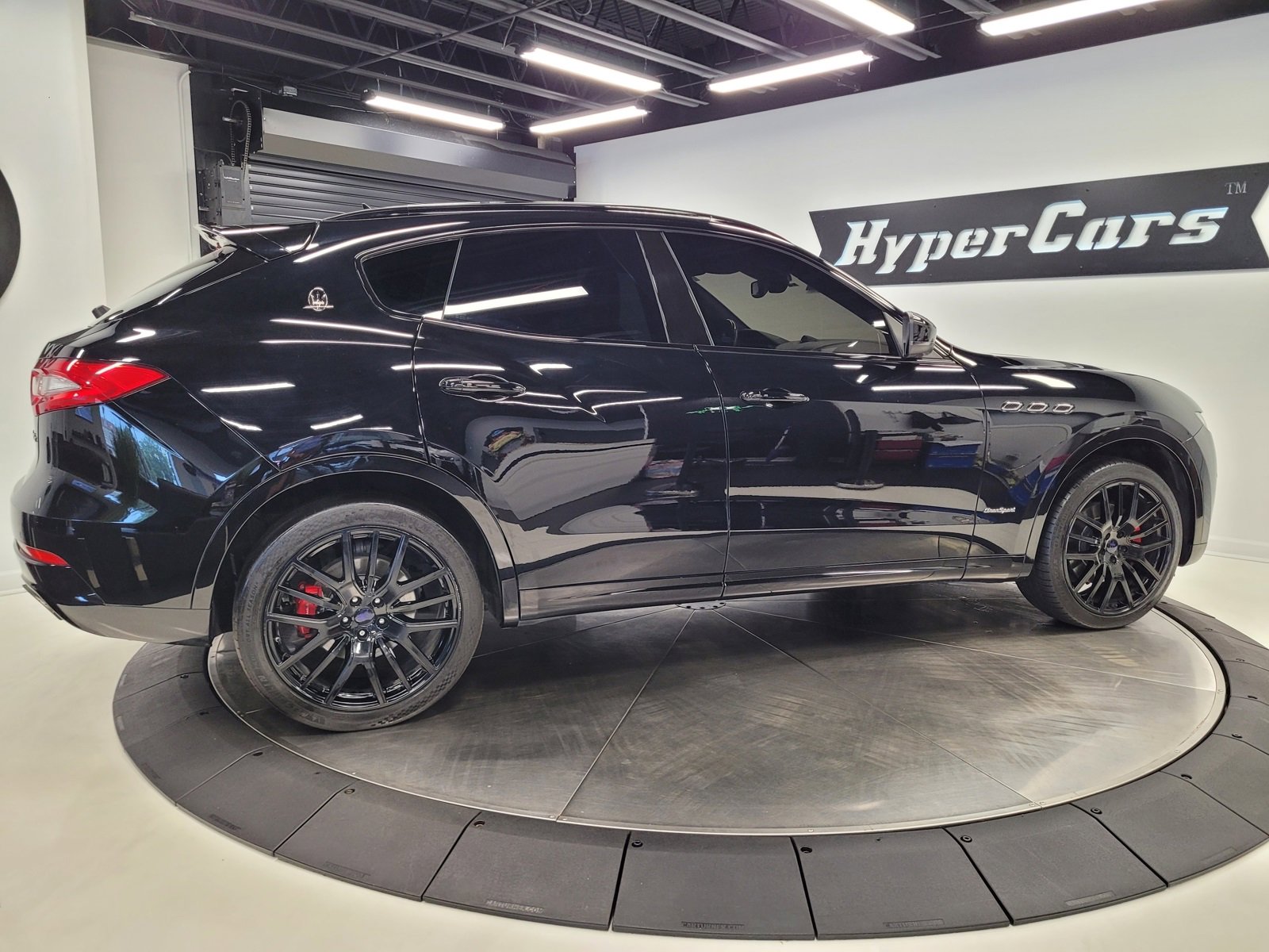 Used 2018 Maserati Levante GranSport image 14