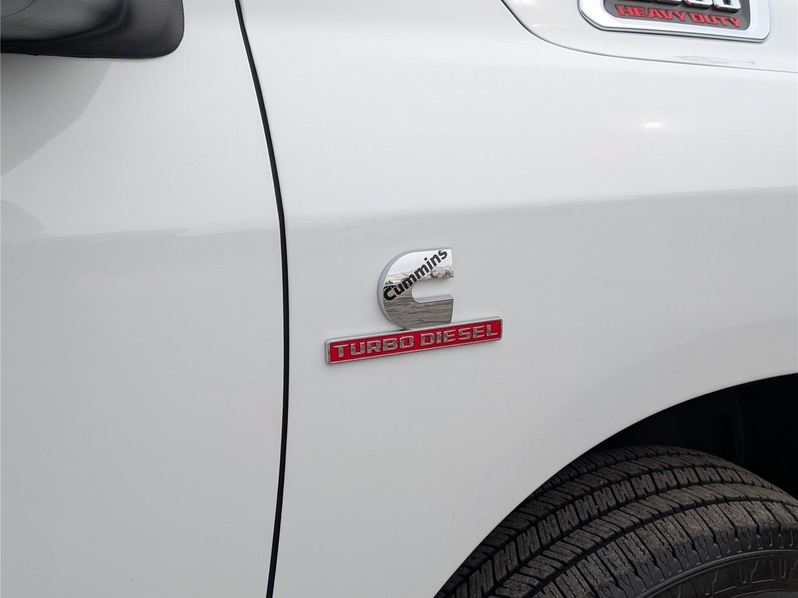 Used 2024 RAM 2500 Laramie w/ Chrome Bumper Package AWD/4WD image 9
