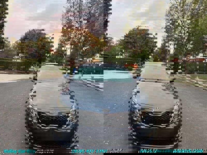 Used 2015 Kia Optima LX image 3