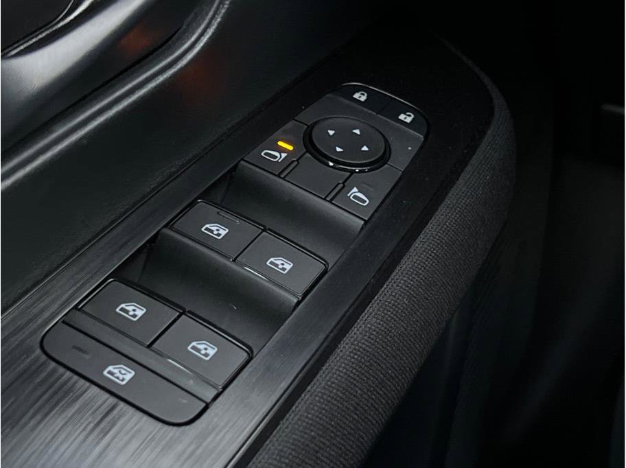 New 2026 Nissan Kicks S image 17