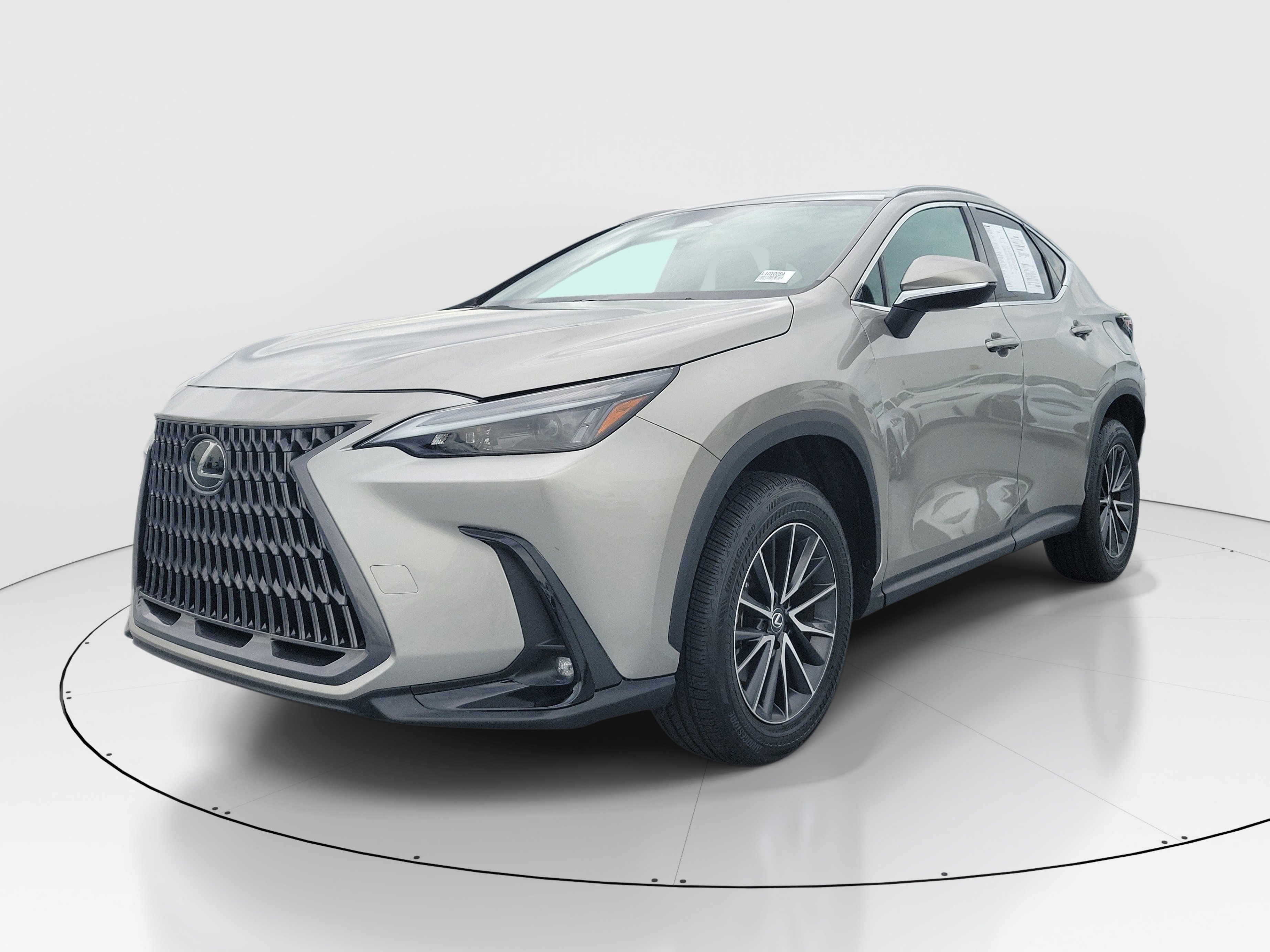 Used 2024 Lexus NX 250 FWD w/ Towing Package (2000 Lbs) image 3