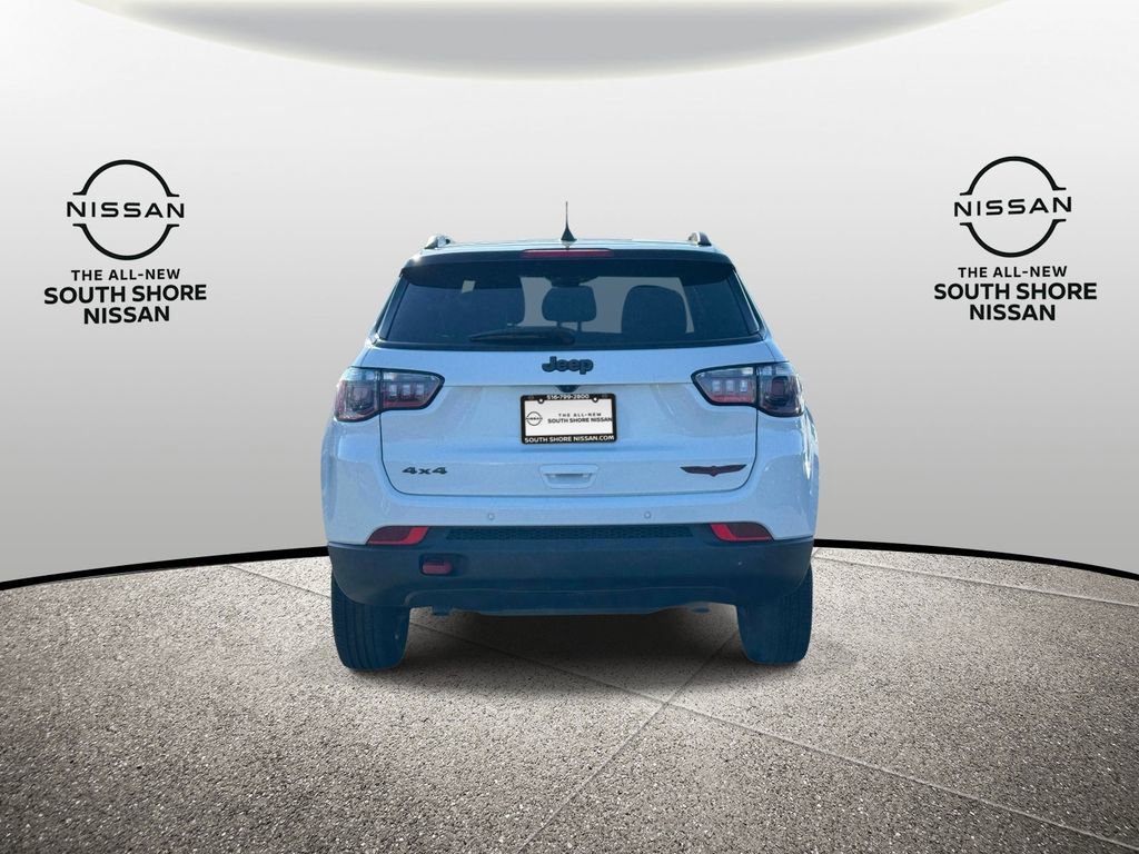 Used 2024 Jeep Compass Trailhawk AWD/4WD image 7