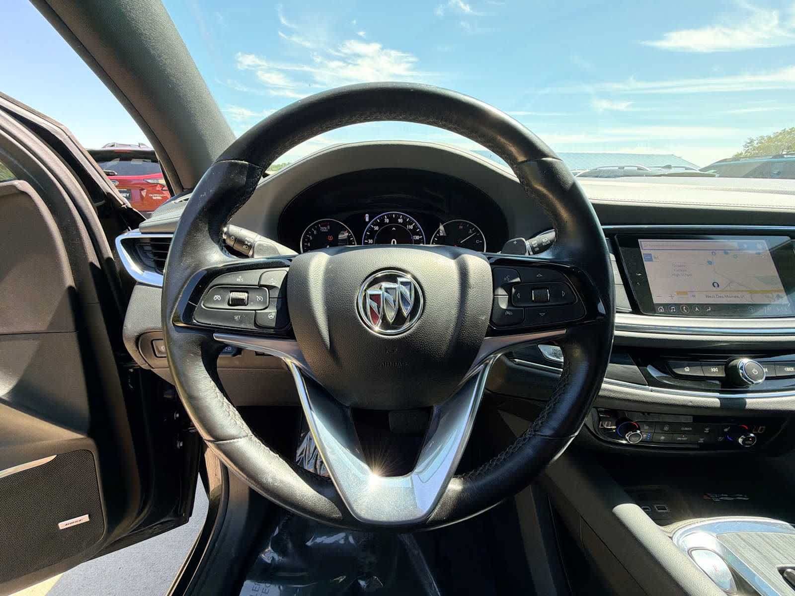 Used 2022 Buick Enclave Premium AWD/4WD image 19