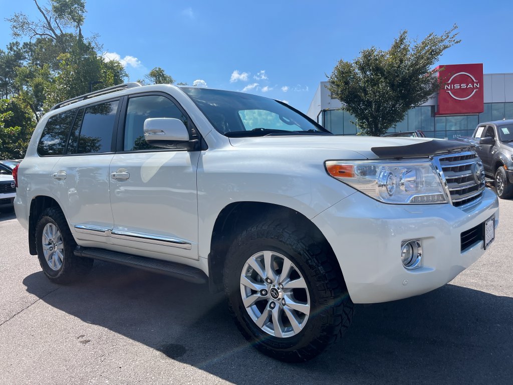 Used 2015 Toyota Land Cruiser AWD/4WD image 3