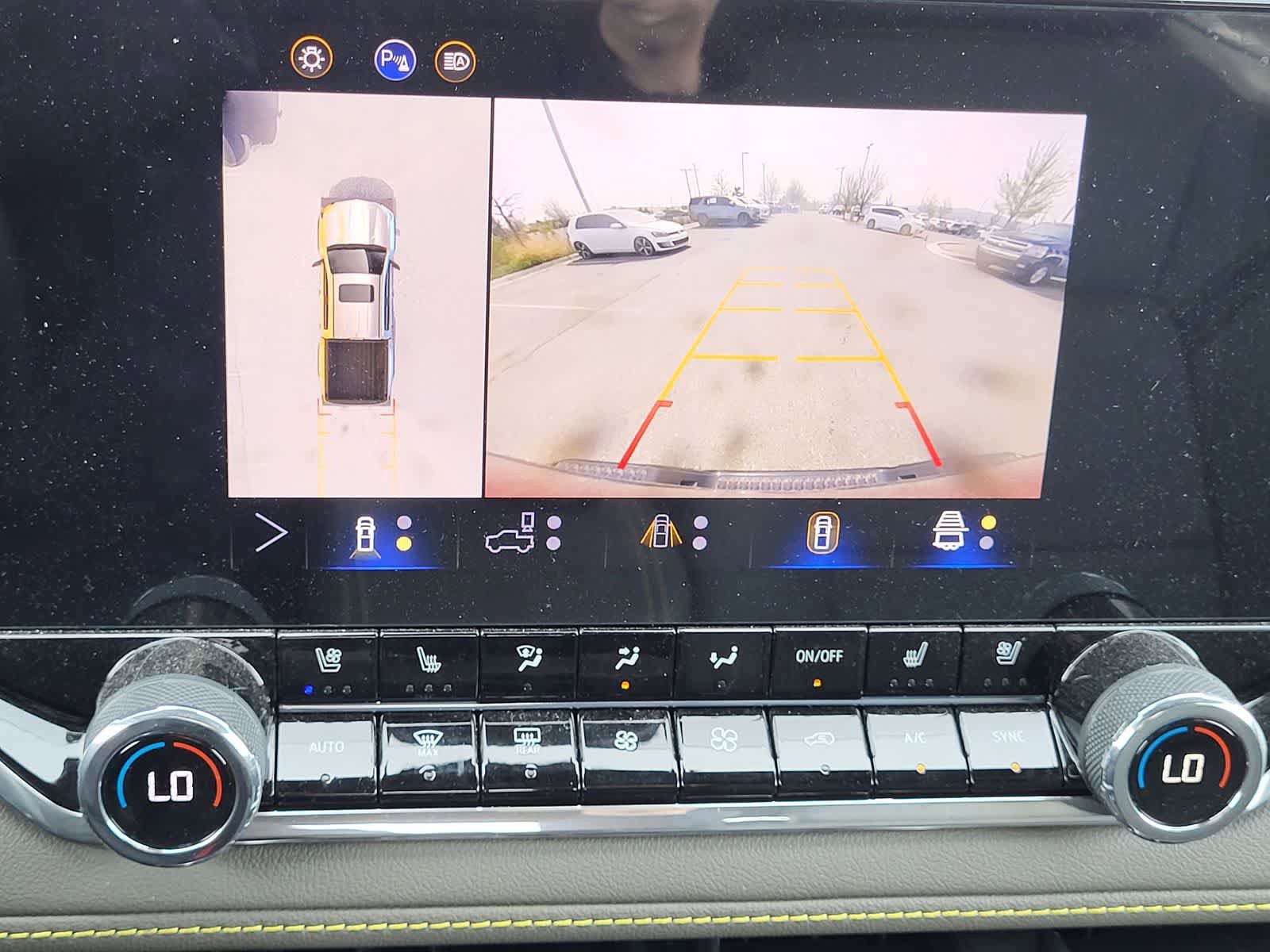 Used 2025 Chevrolet Colorado ZR2 w/ Technology Package image 21