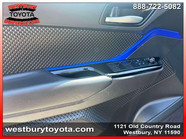 Used 2020 Toyota C-HR XLE FWD image 18