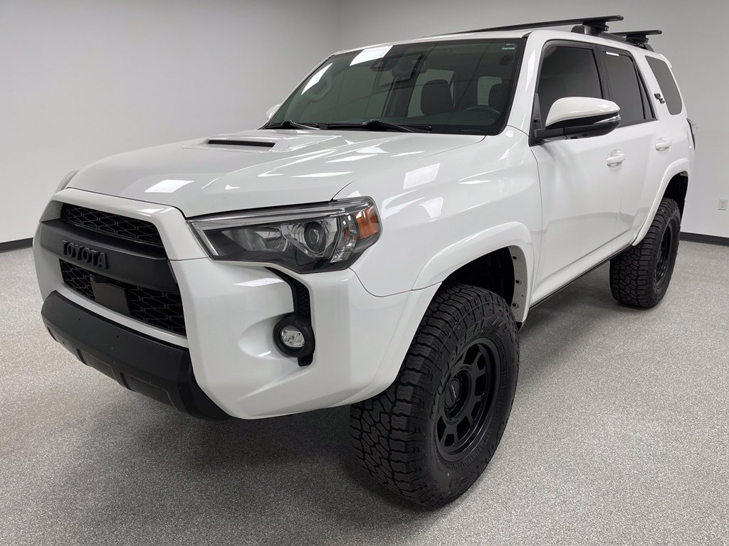 Used 2022 Toyota 4Runner TRD Off-Road Premium AWD/4WD image 4