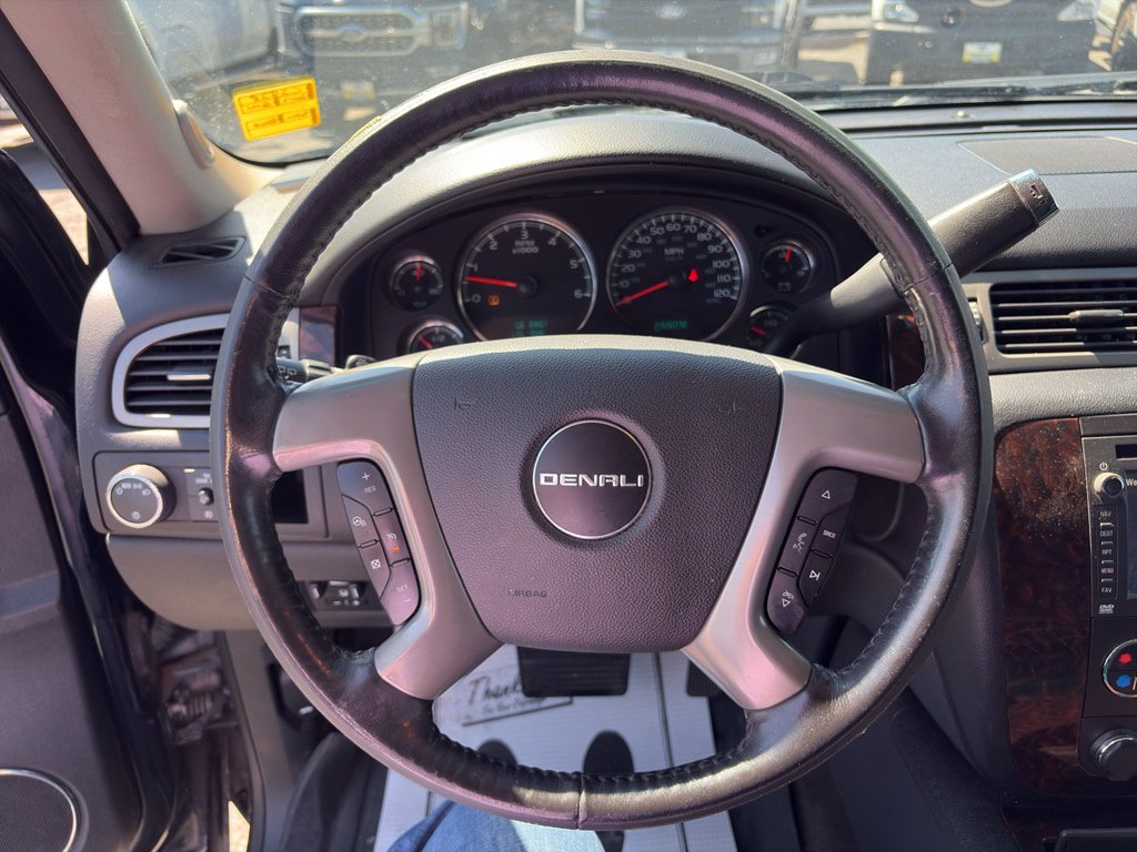 Used 2012 GMC Yukon XL Denali AWD/4WD image 12