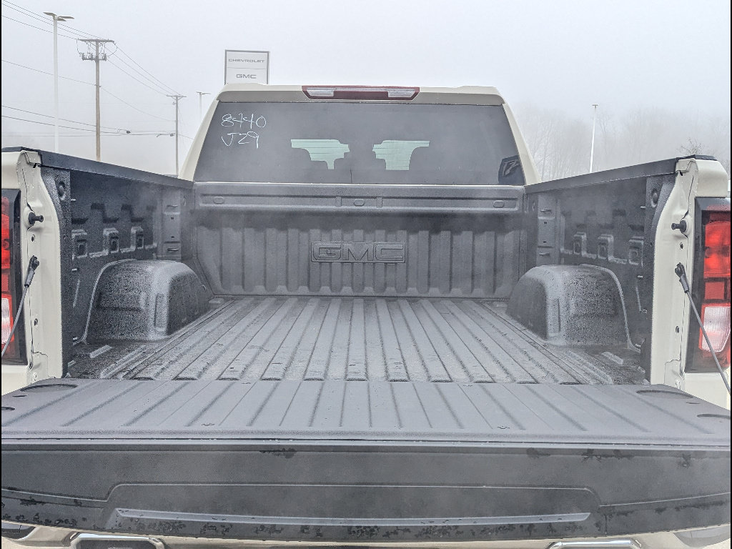 New 2026 GMC Sierra 1500 SLE w/ X31 Off-Road Package AWD/4WD image 13