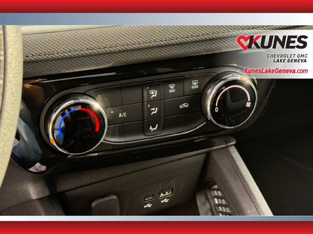 Used 2025 Chevrolet TrailBlazer LT AWD/4WD image 26