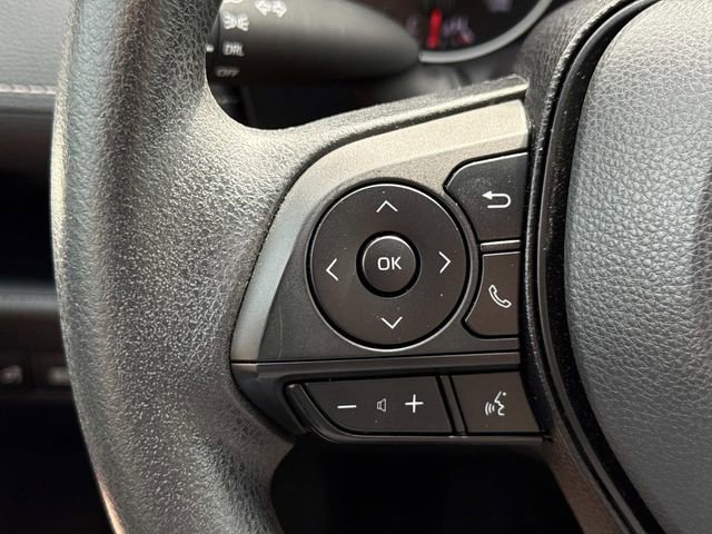 Used 2022 Toyota RAV4 LE image 24