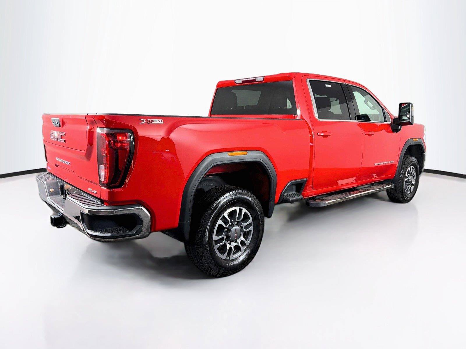 Used 2024 GMC Sierra 2500 SLE w/ SLE Value Package; AWD/4WD image 11