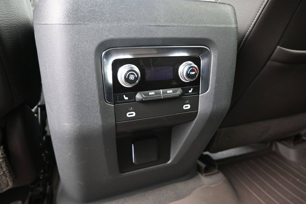 Used 2021 GMC Yukon XL Denali AWD/4WD image 25